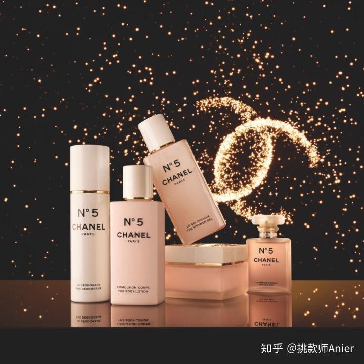CHANEL 香奈兒2020圣誕彩妝鏈帶圖騰，超美噢