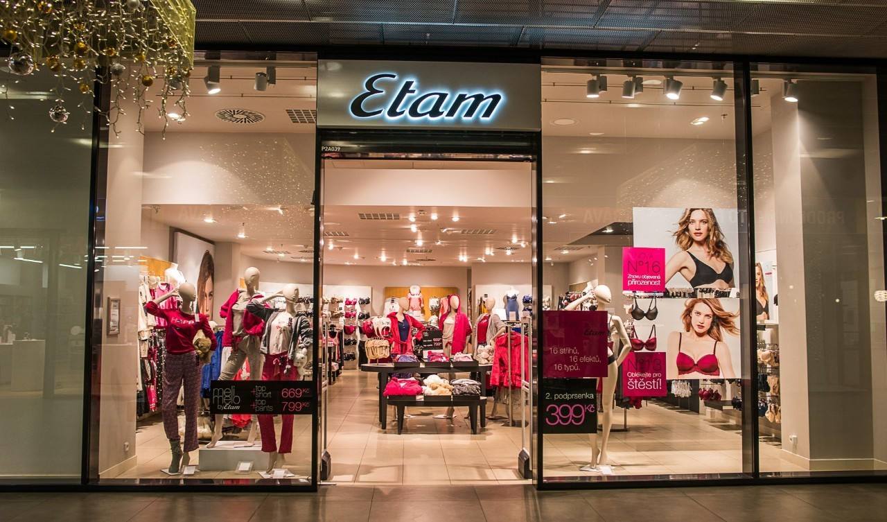 女裝品牌艾格回應(yīng)破產(chǎn)：未來(lái)將專注內(nèi)衣線