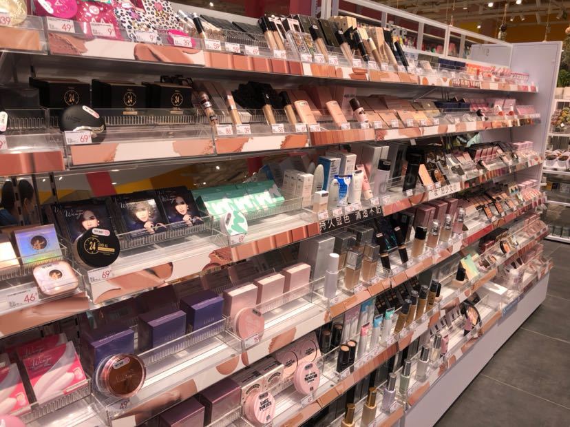 上月化妝品零售總額同比下滑