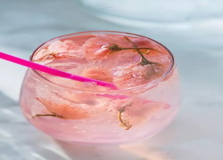 “櫻花限定款”飲料 其實沒有花