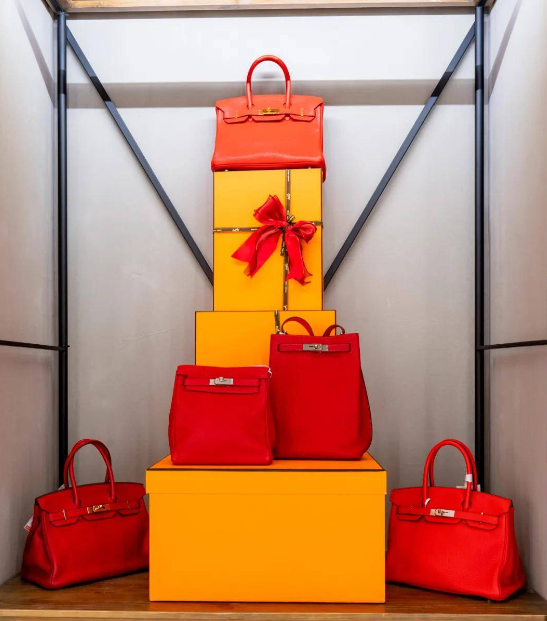 LVMH、愛(ài)馬仕紛紛公布亮眼業(yè)績(jī)，全球經(jīng)濟(jì)低迷中奢侈品業(yè)成為避風(fēng)港