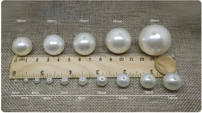 珍珠搭配指南：女生戴8mm還是10mm珍珠？